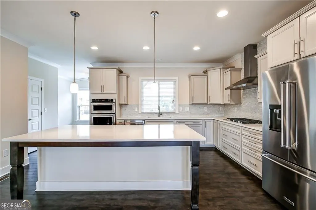 827 Stone Ridge Lane