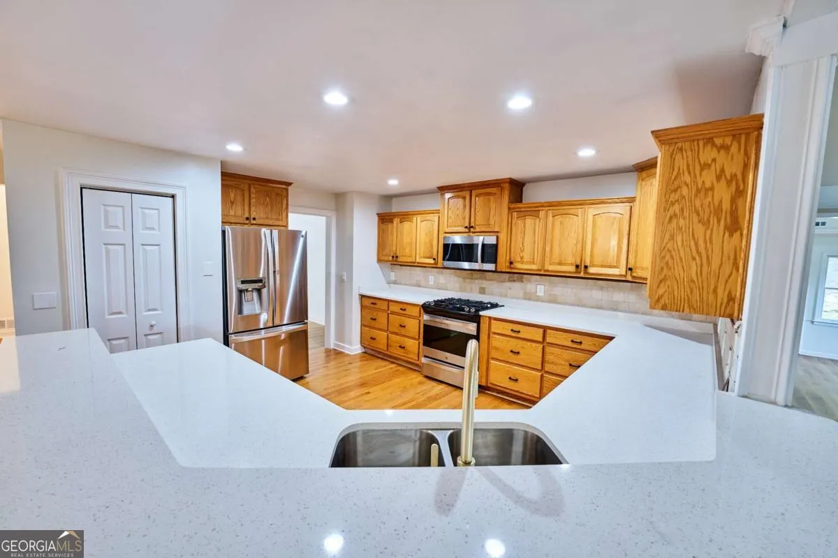 535 Emerald Parkway