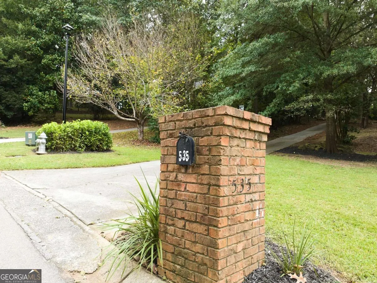 535 Emerald Parkway