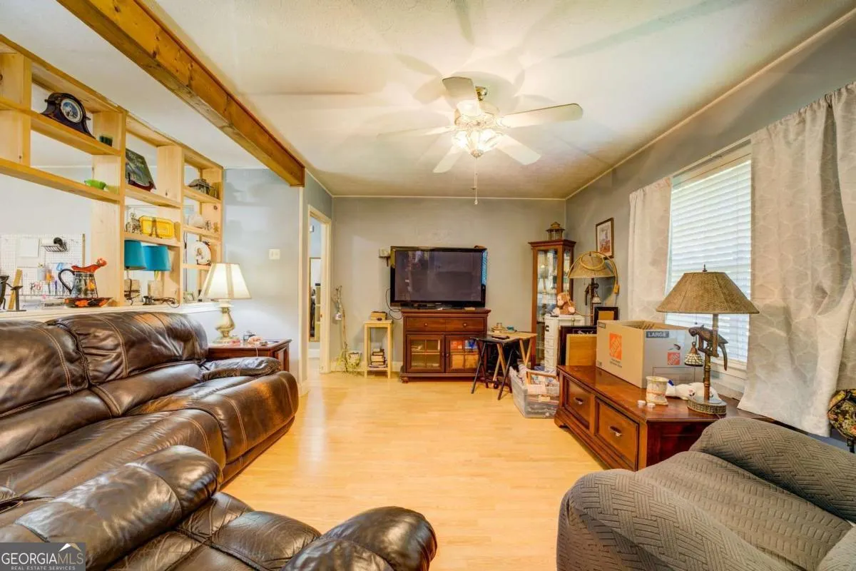 1136 Jack Neely Road