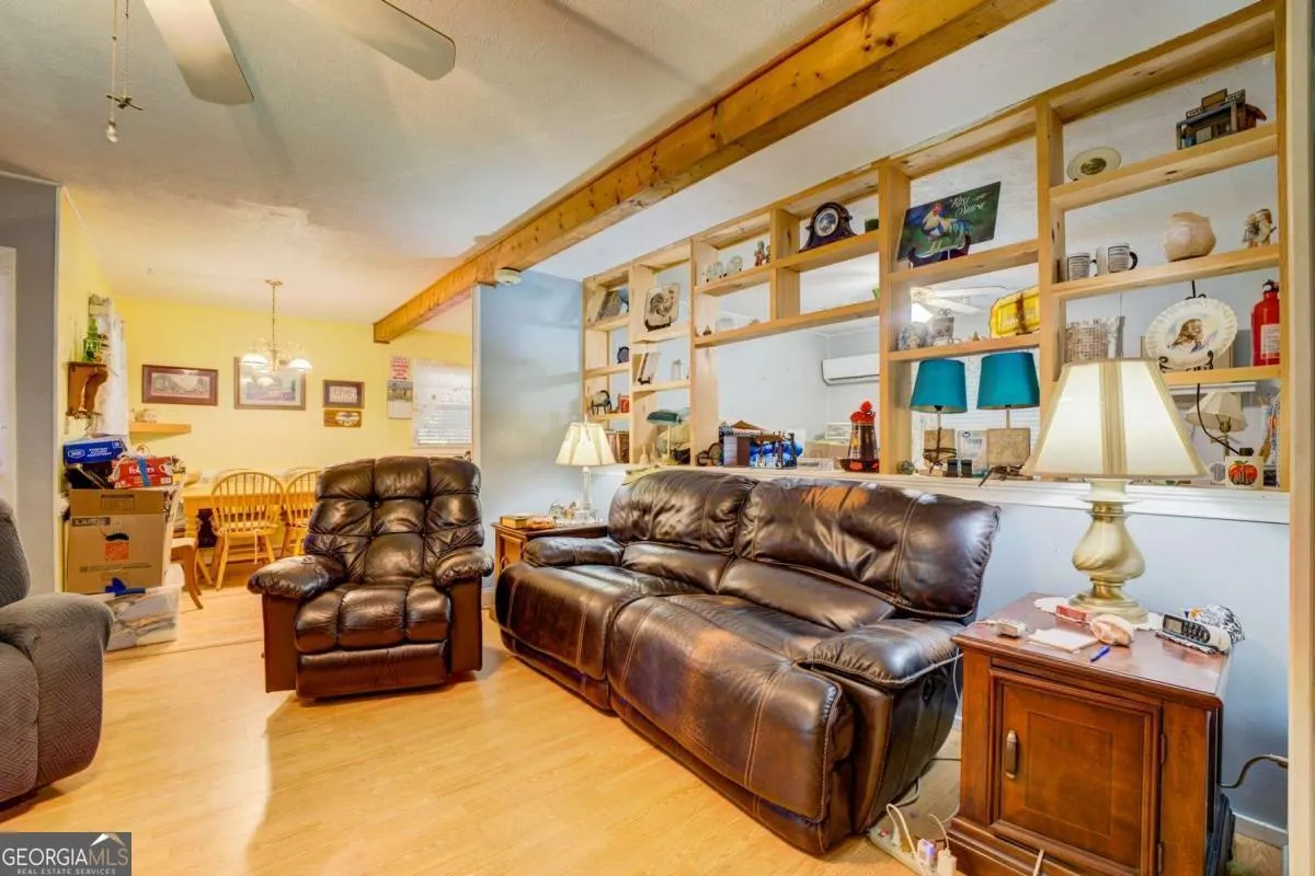1136 Jack Neely Road