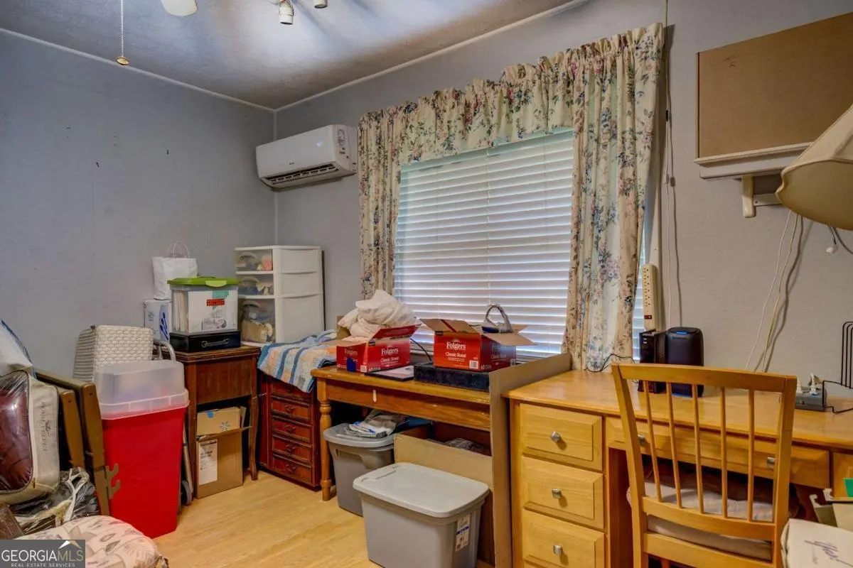 1136 Jack Neely Road