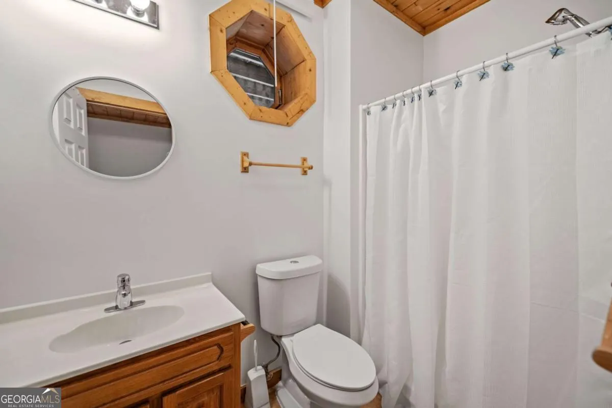 1655 Mangums Trail