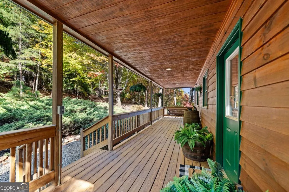 1655 Mangums Trail