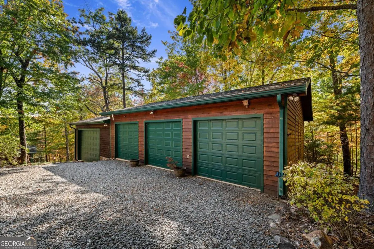 1655 Mangums Trail