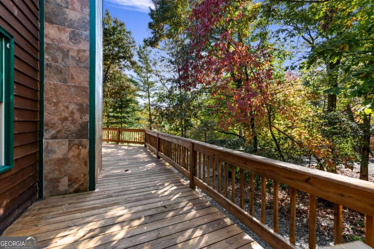 1655 Mangums Trail