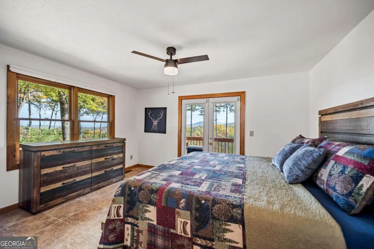 1655 Mangums Trail