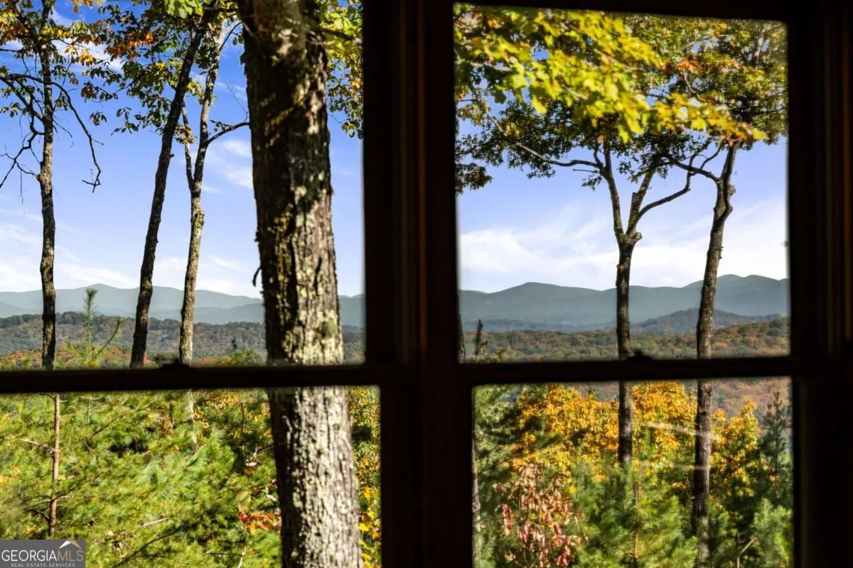1655 Mangums Trail