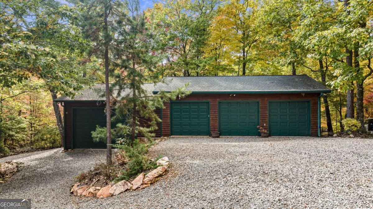 1655 Mangums Trail
