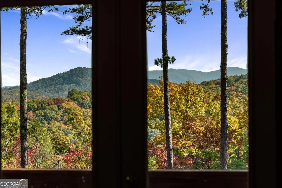 1655 Mangums Trail