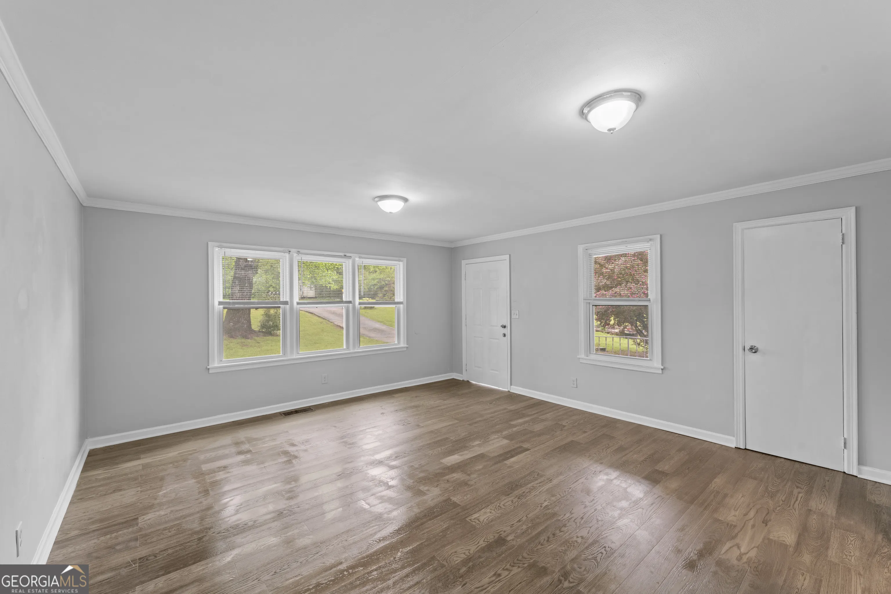 1 147 Burnside Street, #1