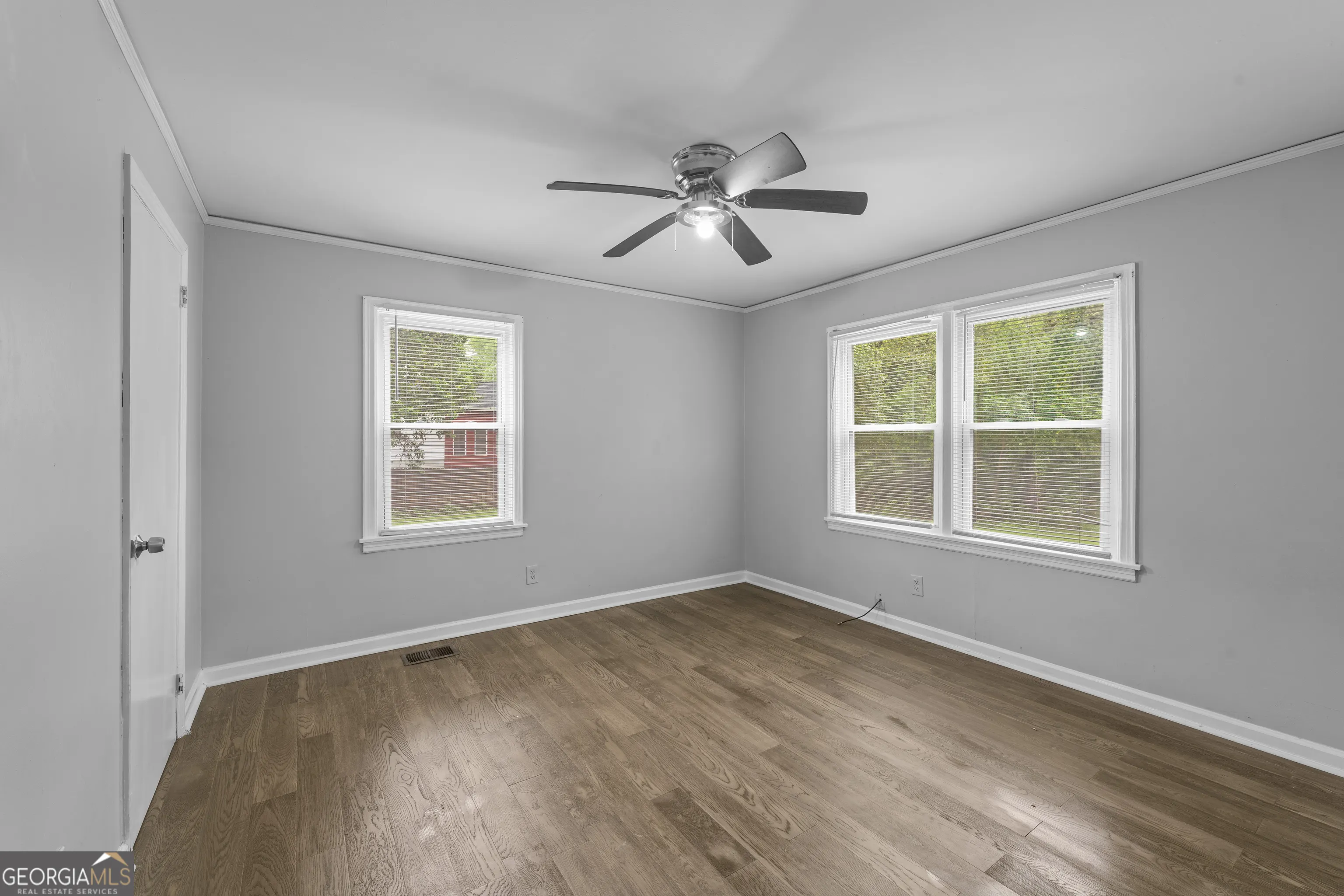 1 147 Burnside Street, #1