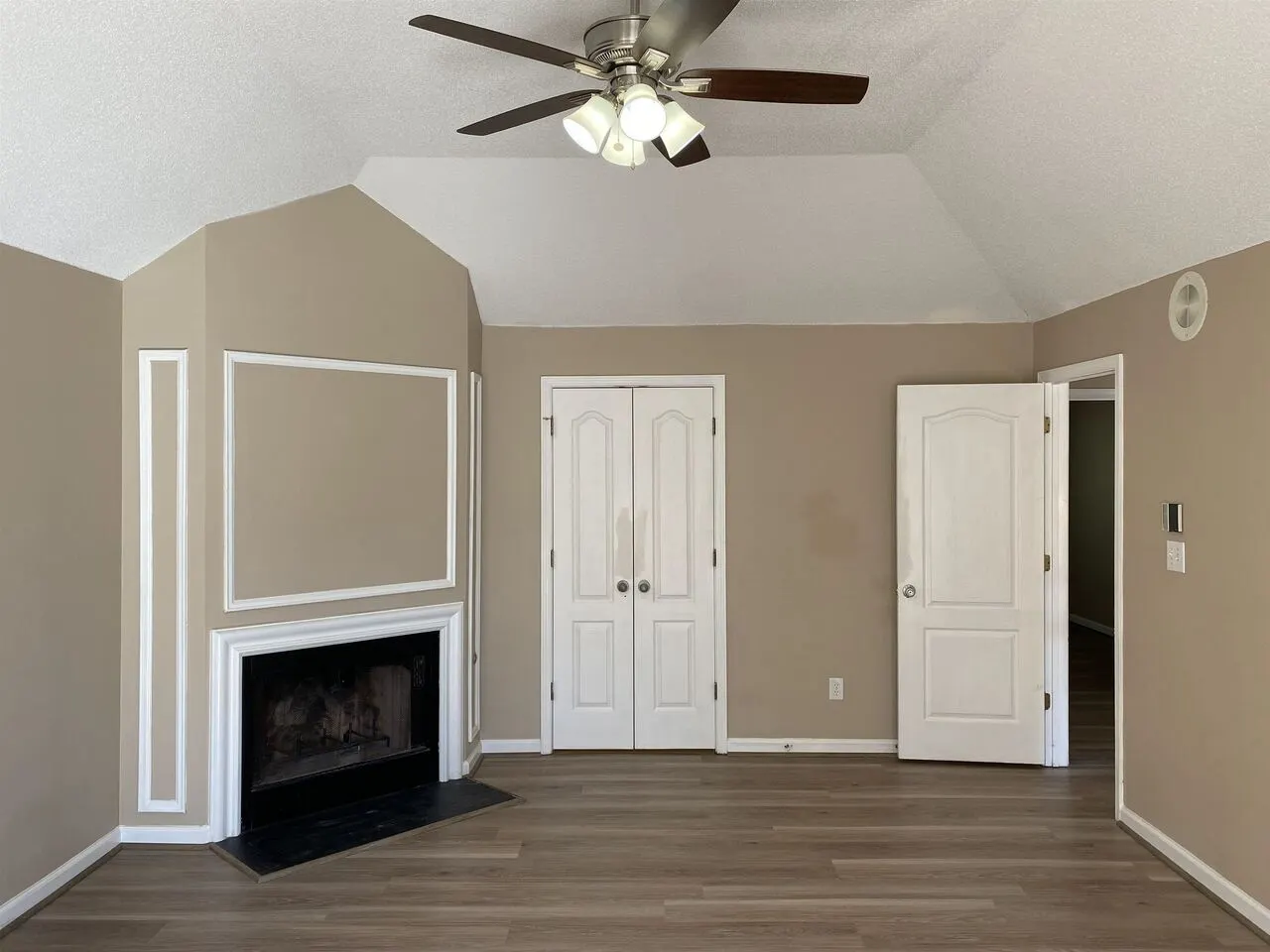 92 Gleneagles Way