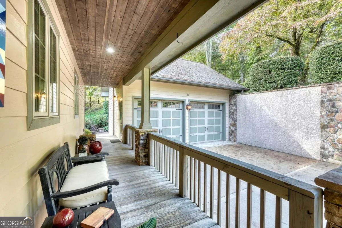 197 Eagles View Road