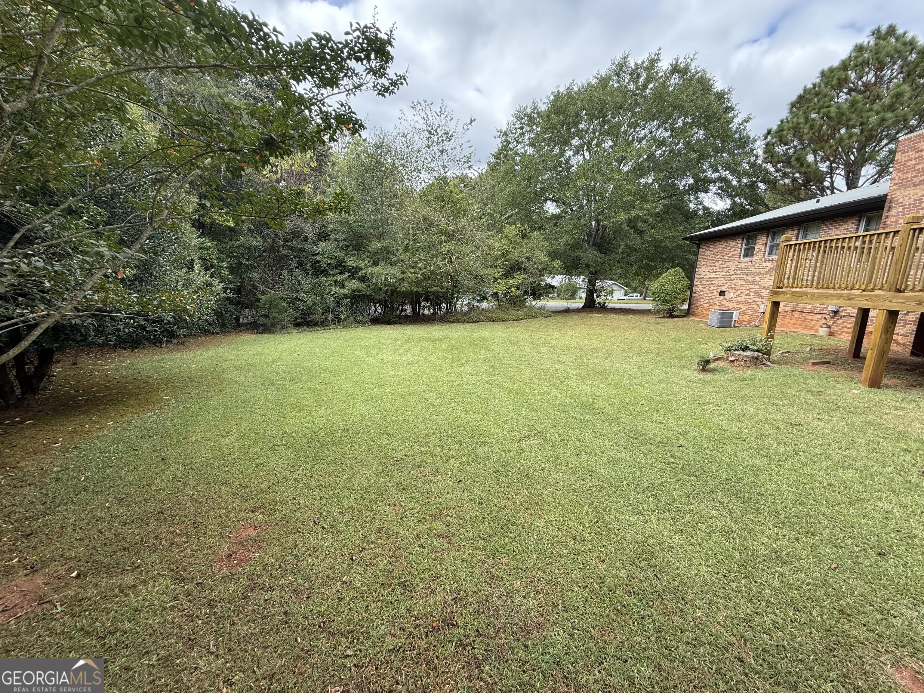 345 E Richard Way
