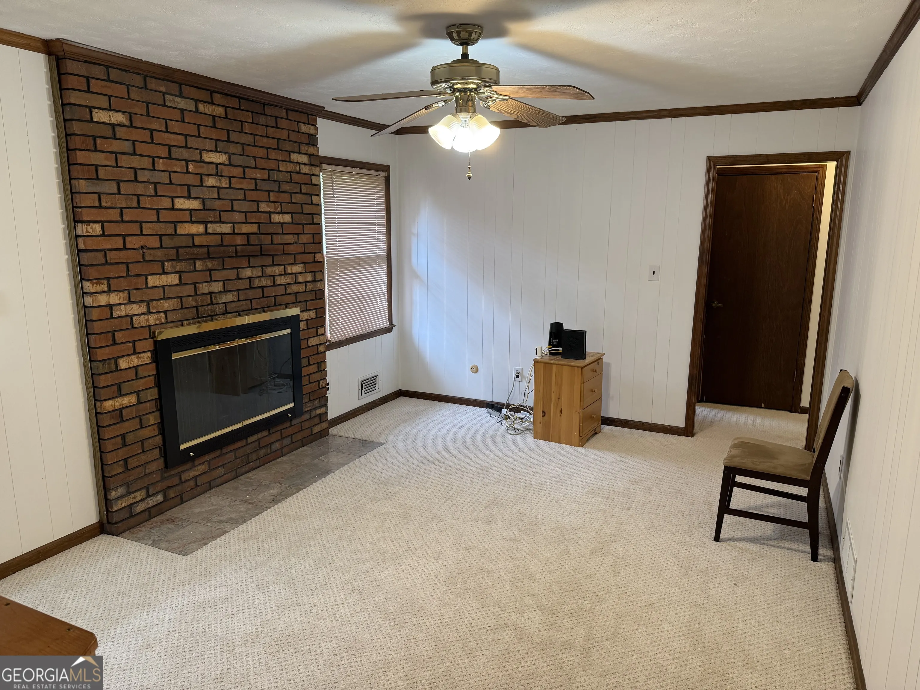 345 E Richard Way