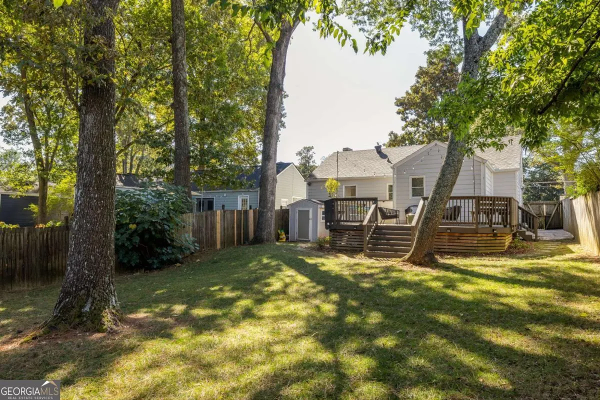 215 Sisson Avenue NE
