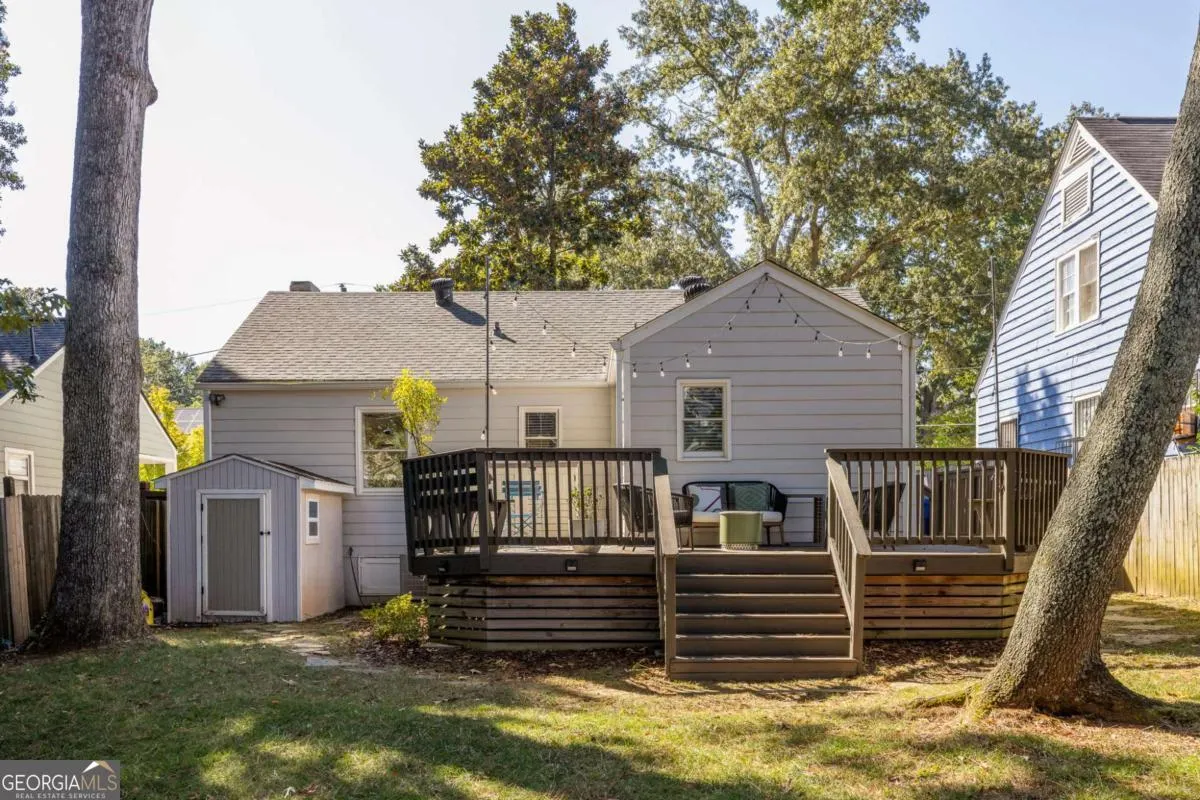 215 Sisson Avenue NE
