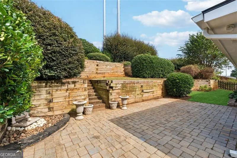 1425 Wheatfield Drive