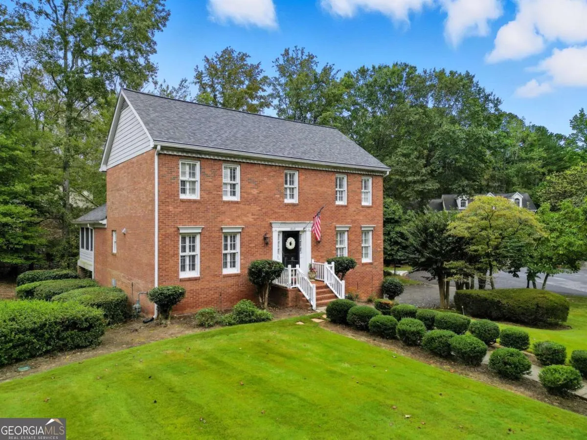 1502 Wood Thrush Way