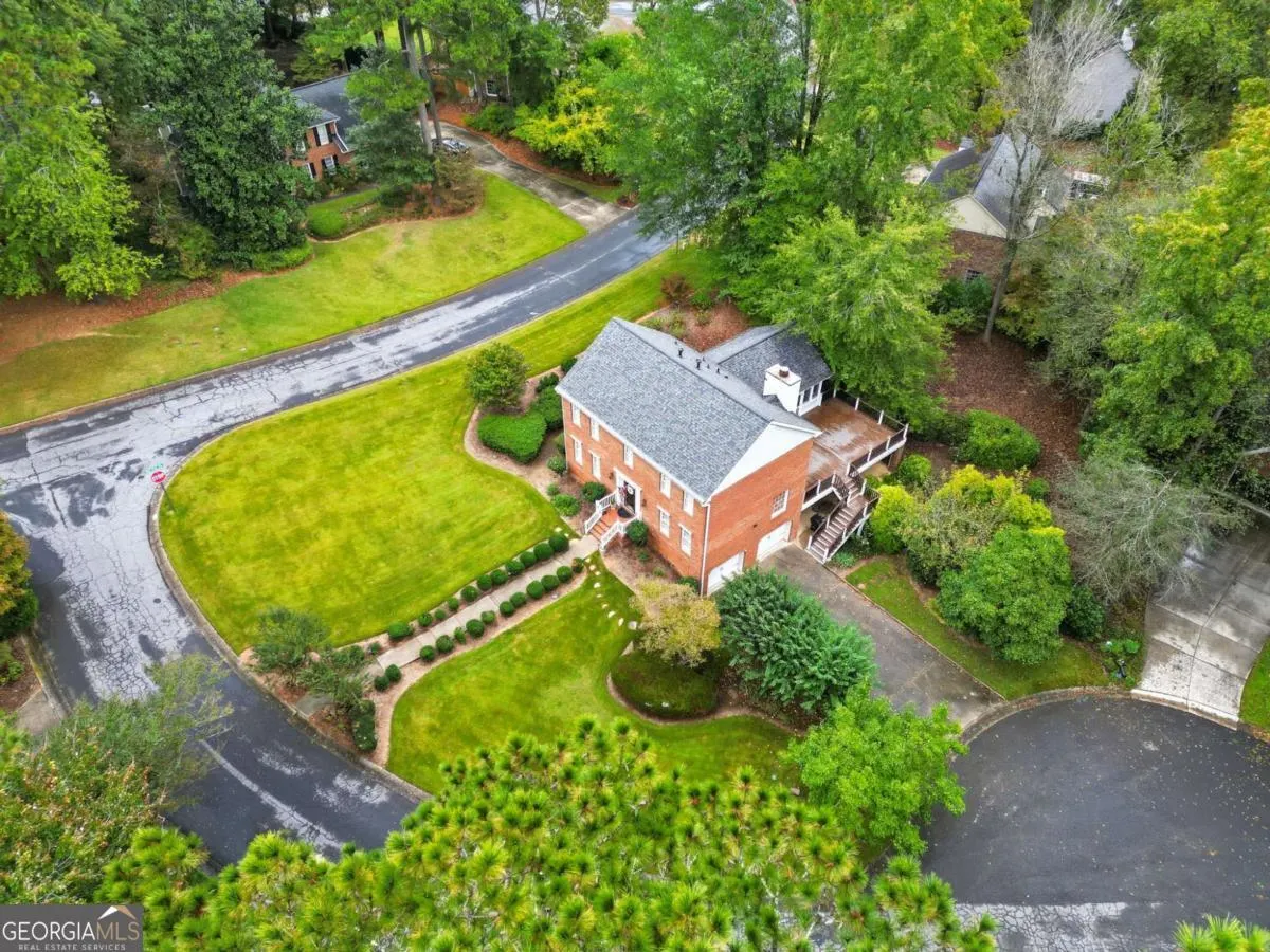 1502 Wood Thrush Way