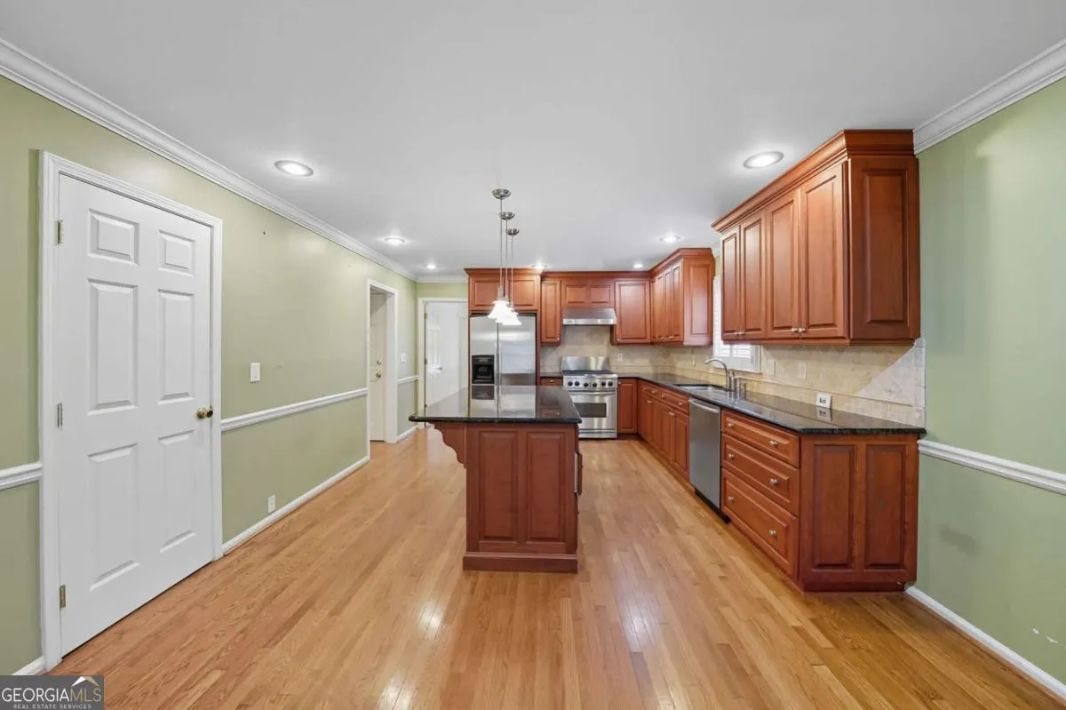 1502 Wood Thrush Way