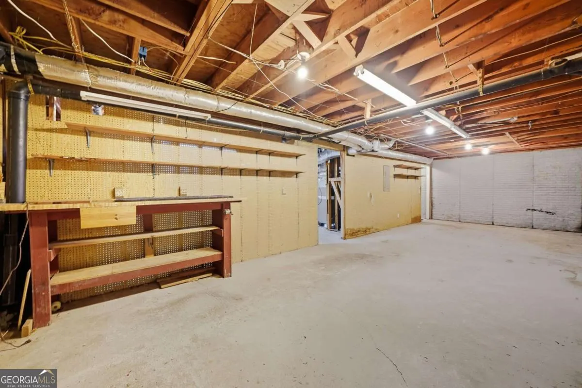 1502 Wood Thrush Way
