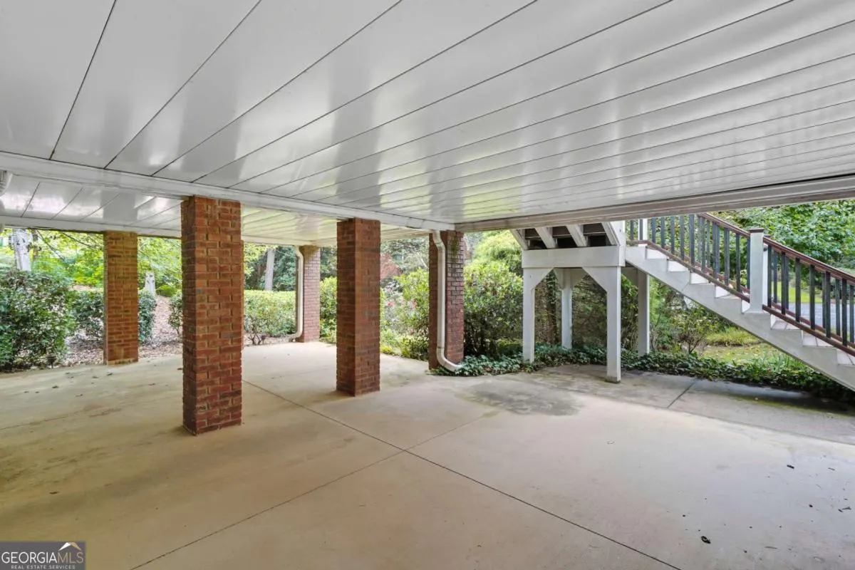 1502 Wood Thrush Way
