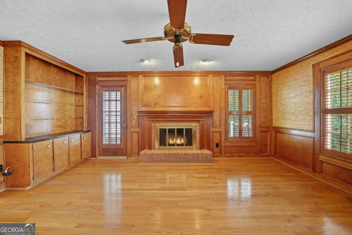 1502 Wood Thrush Way