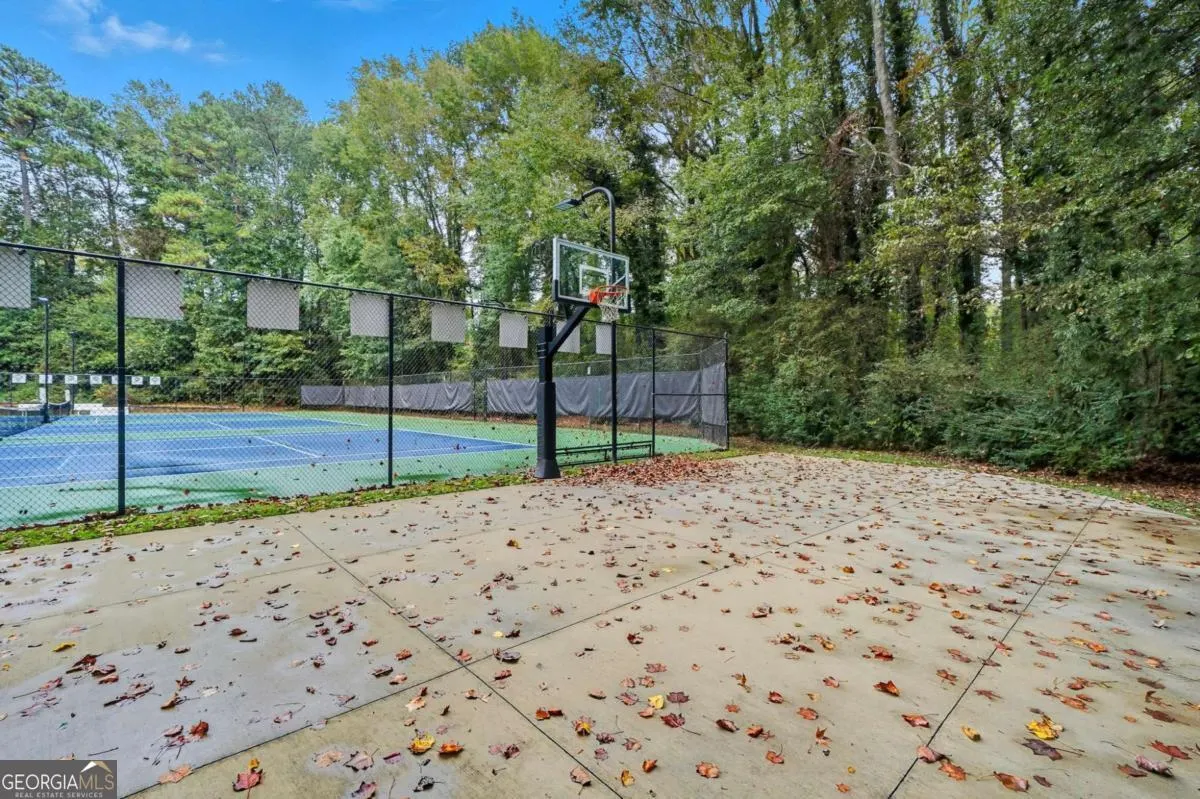 1502 Wood Thrush Way