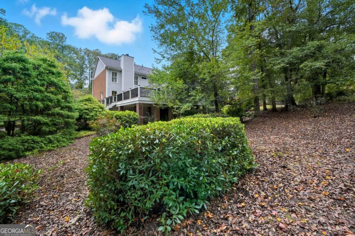 1502 Wood Thrush Way
