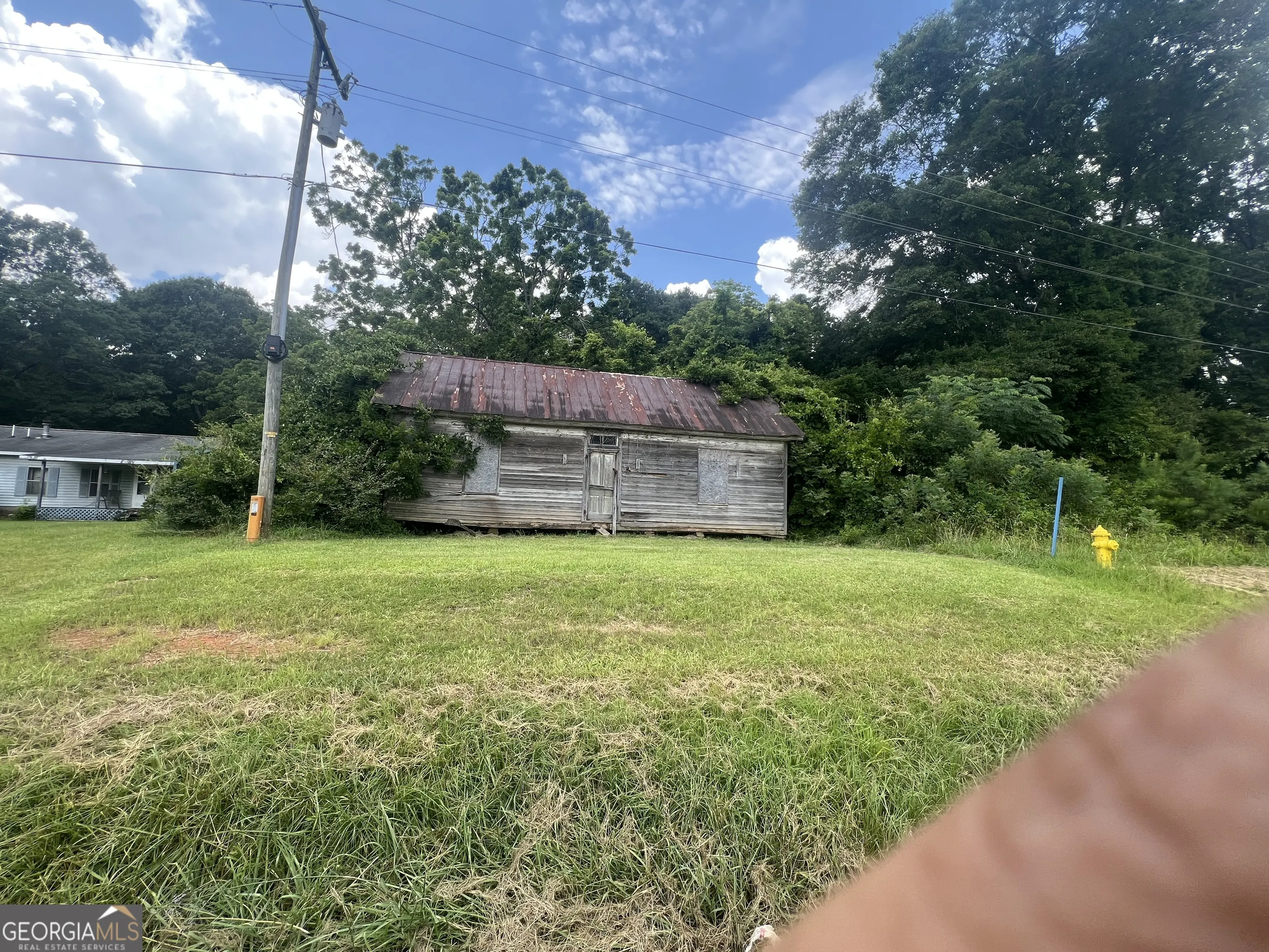 1595 Moreland Road