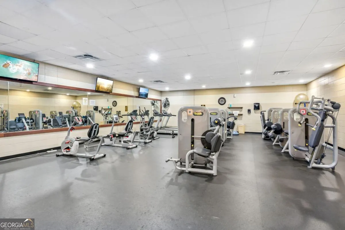 656 98 Forest Court, #656