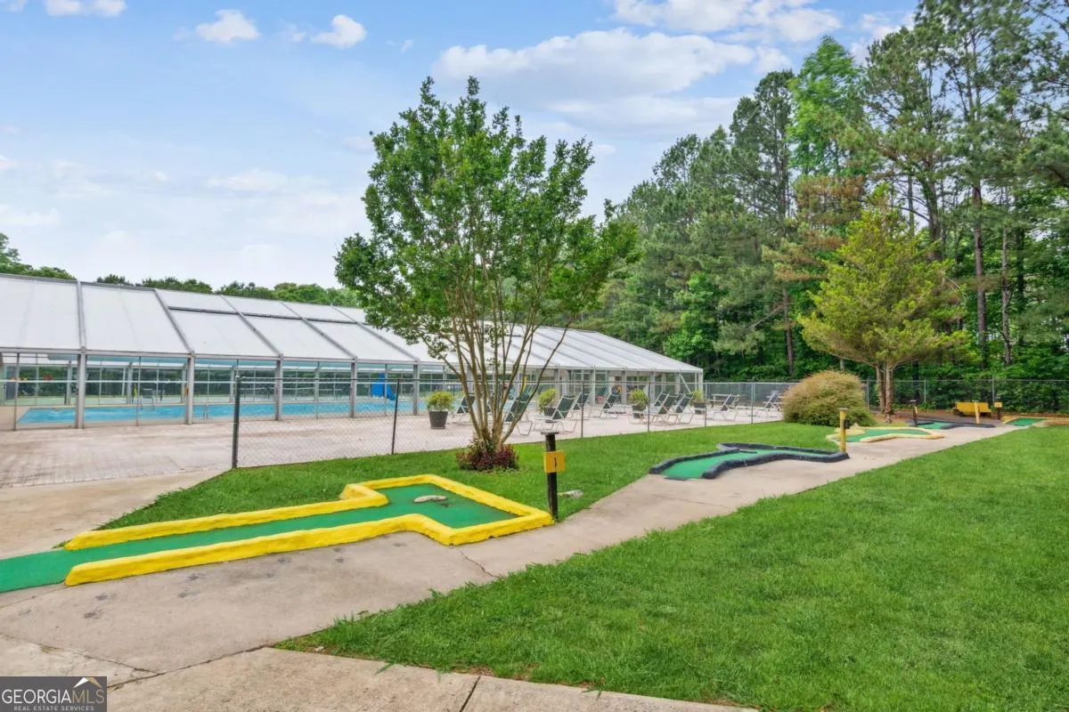 656 98 Forest Court, #656