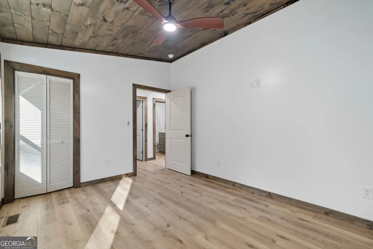 656 98 Forest Court, #656