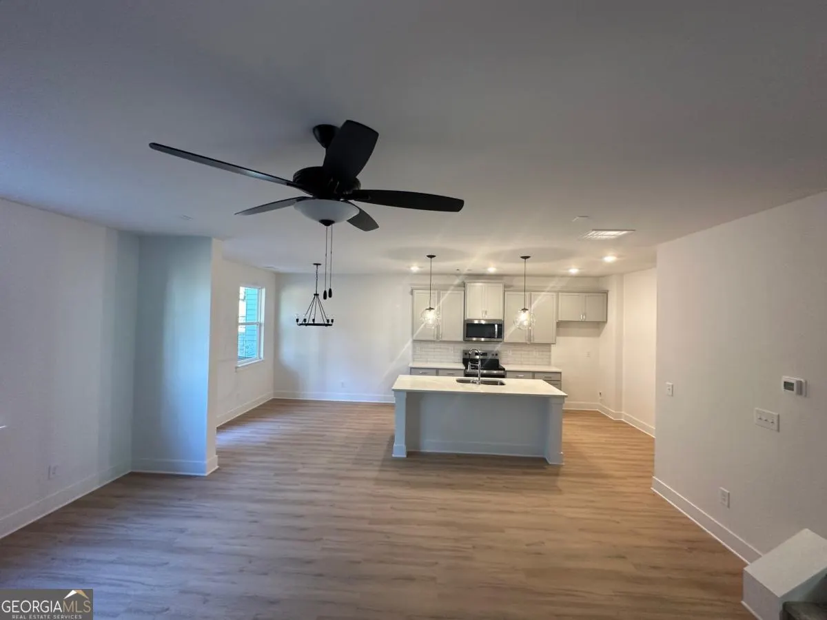 3016 Sea Aster Way
