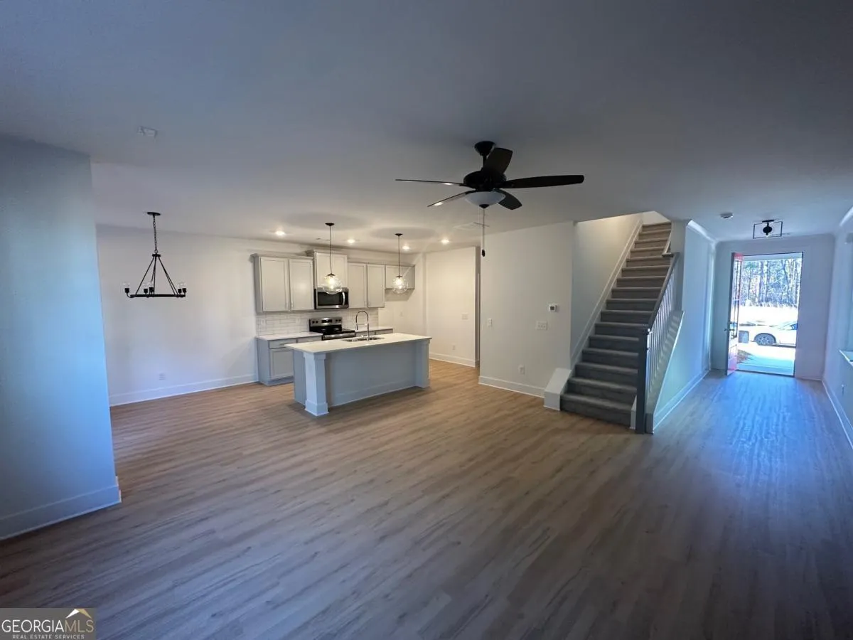 3016 Sea Aster Way