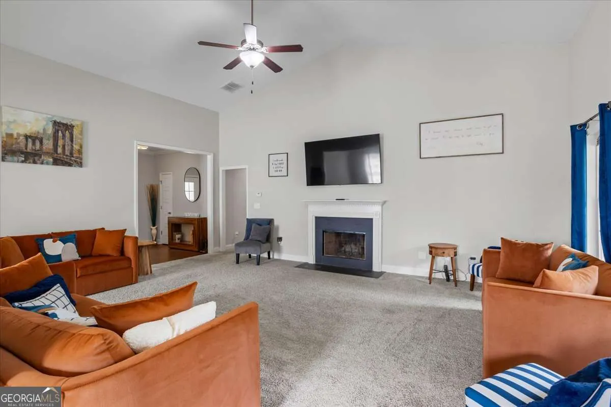 662 Carla Court