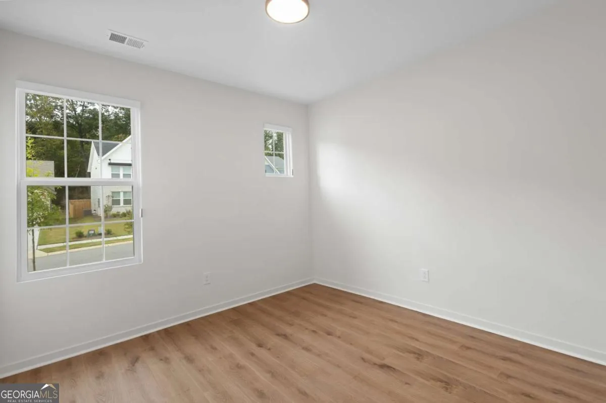 201 Catalpa Grove