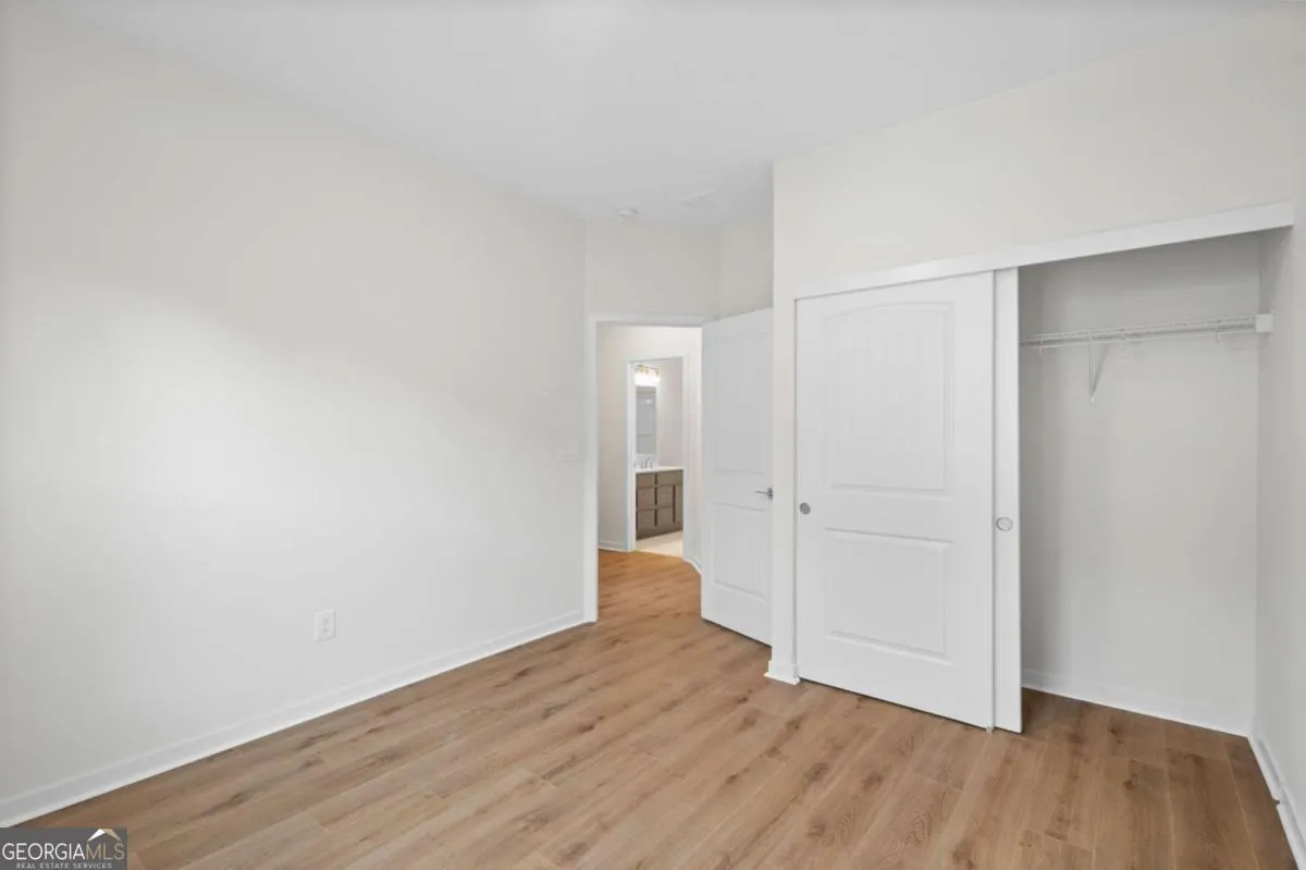 201 Catalpa Grove