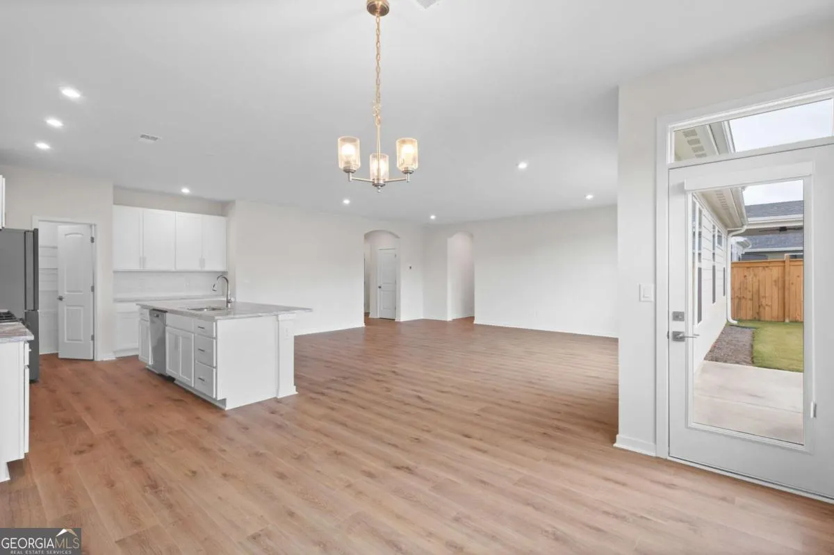 201 Catalpa Grove