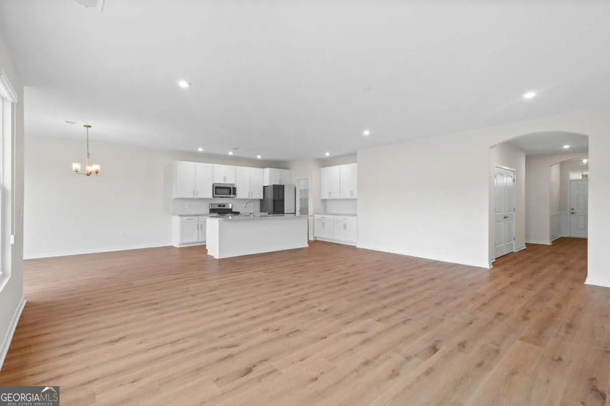 201 Catalpa Grove