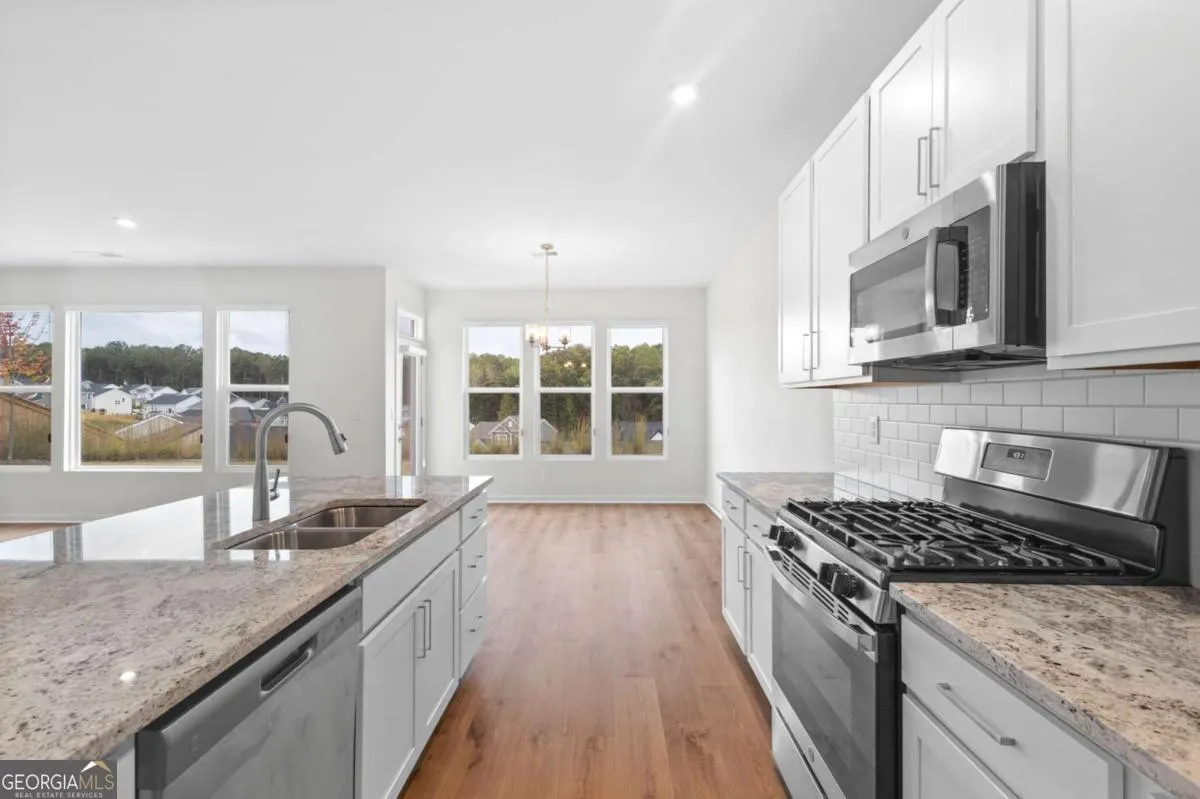 201 Catalpa Grove