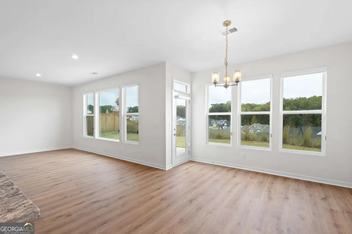 201 Catalpa Grove