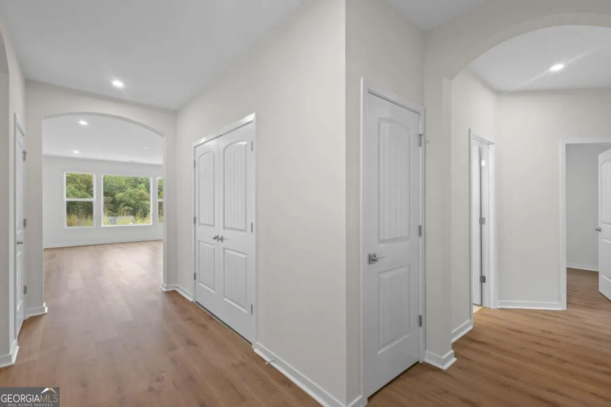 201 Catalpa Grove