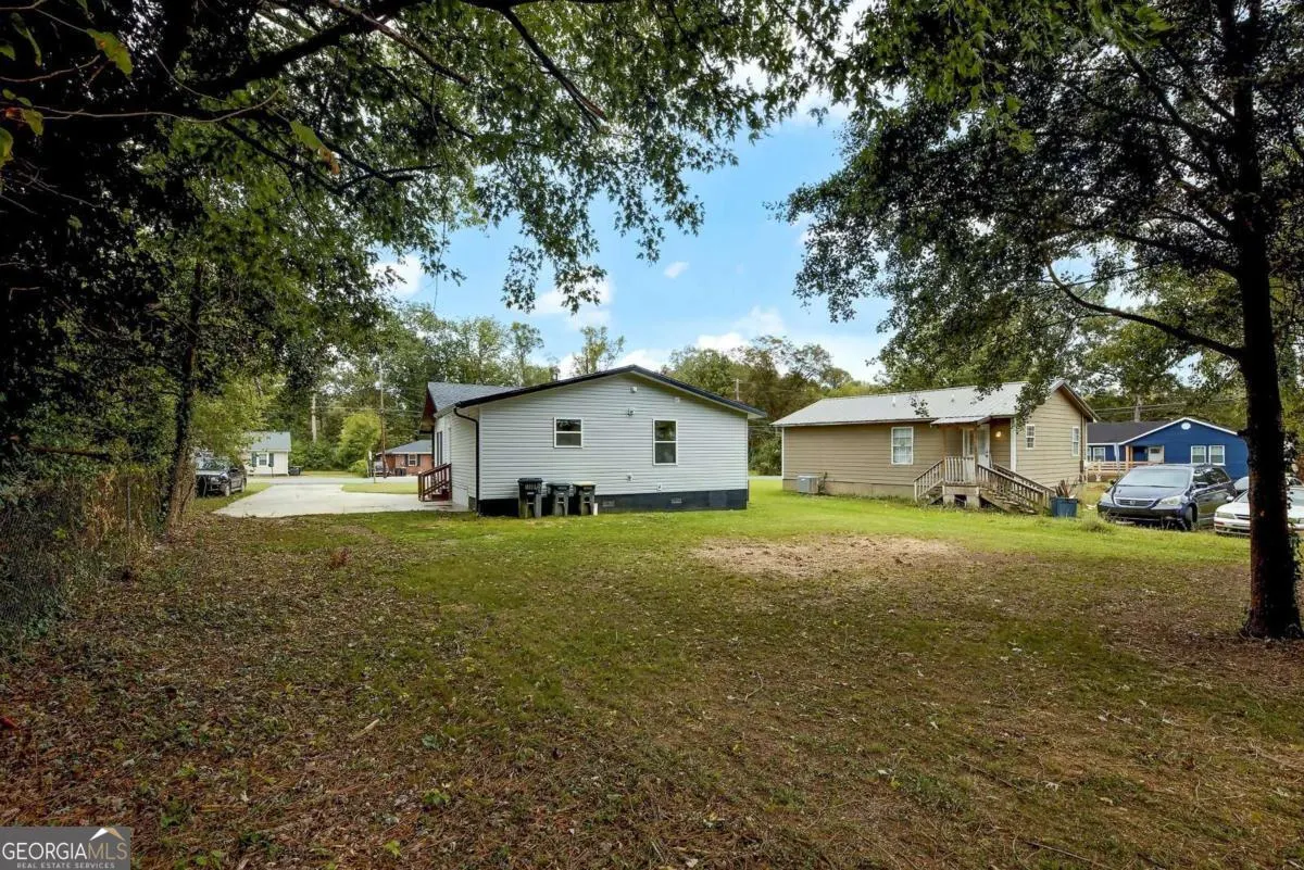 40 Paris Drive SW