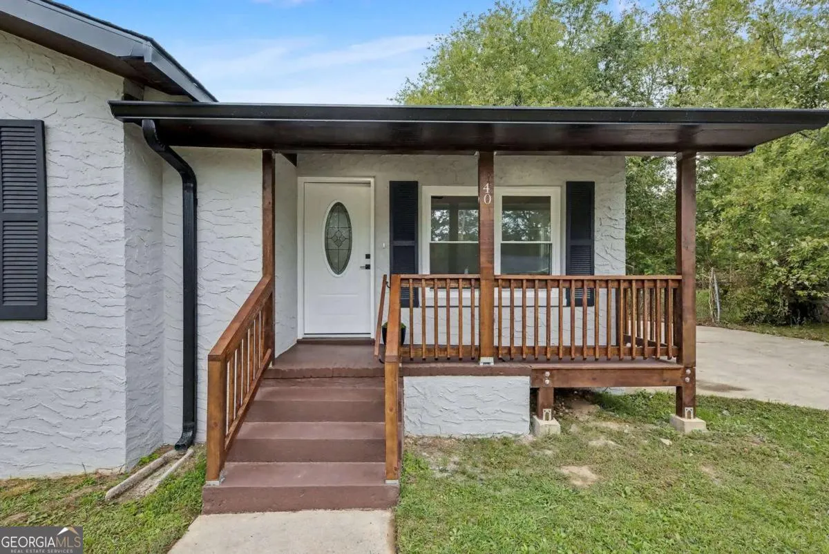 40 Paris Drive SW