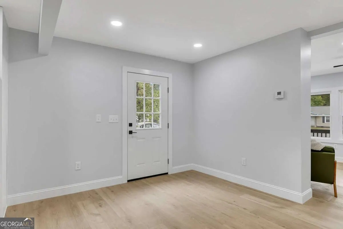 40 Paris Drive SW