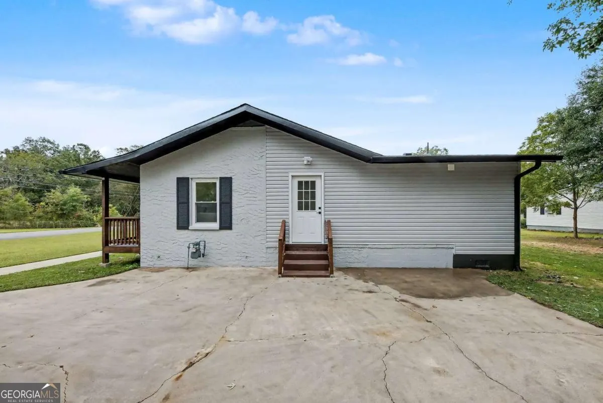 40 Paris Drive SW