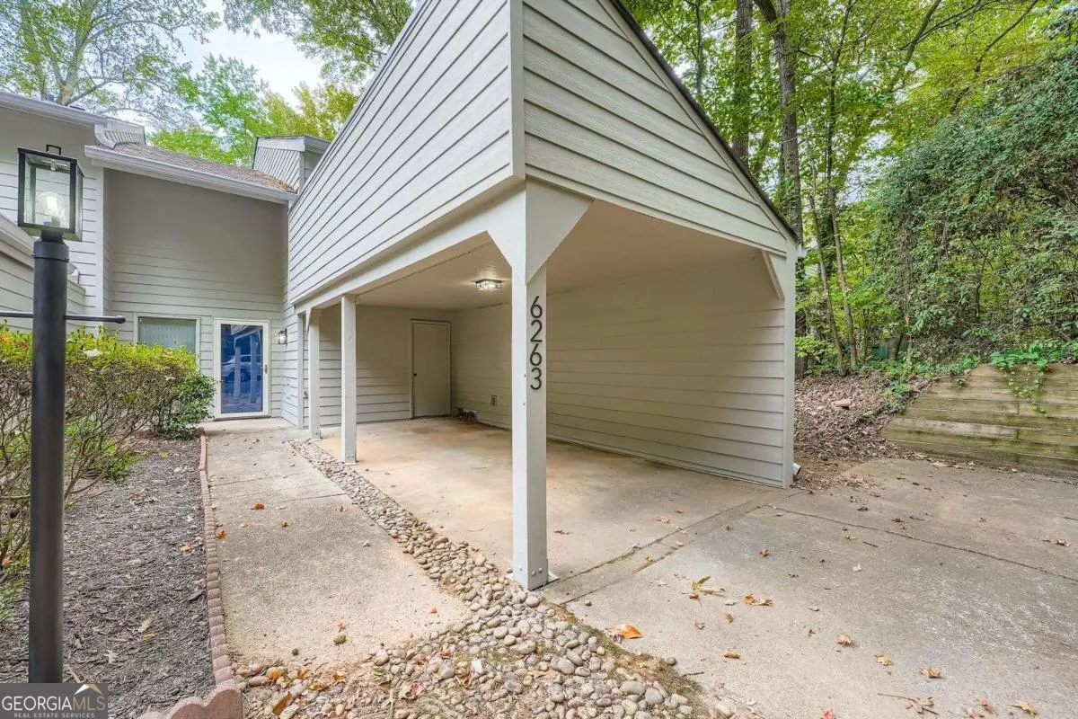 6263 Willow Run Road